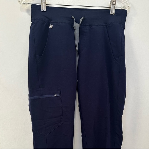 Figs Navy Technical Scrubs (Zomara Pant, Catarina Top) - Picture 2 of 10
